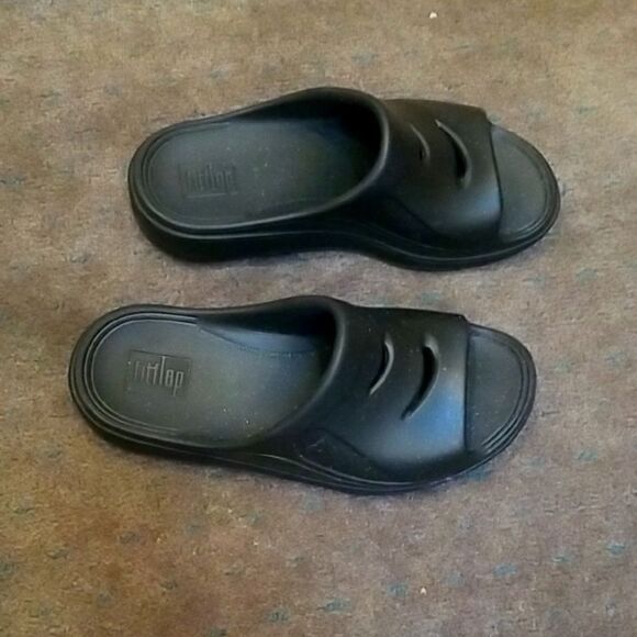 Black Slide Sandals From FIT FLOPS!!! NWOT! SIZE 10 WOMEN COMES IN FIT FLOP BOX! - Picture 1 of 1